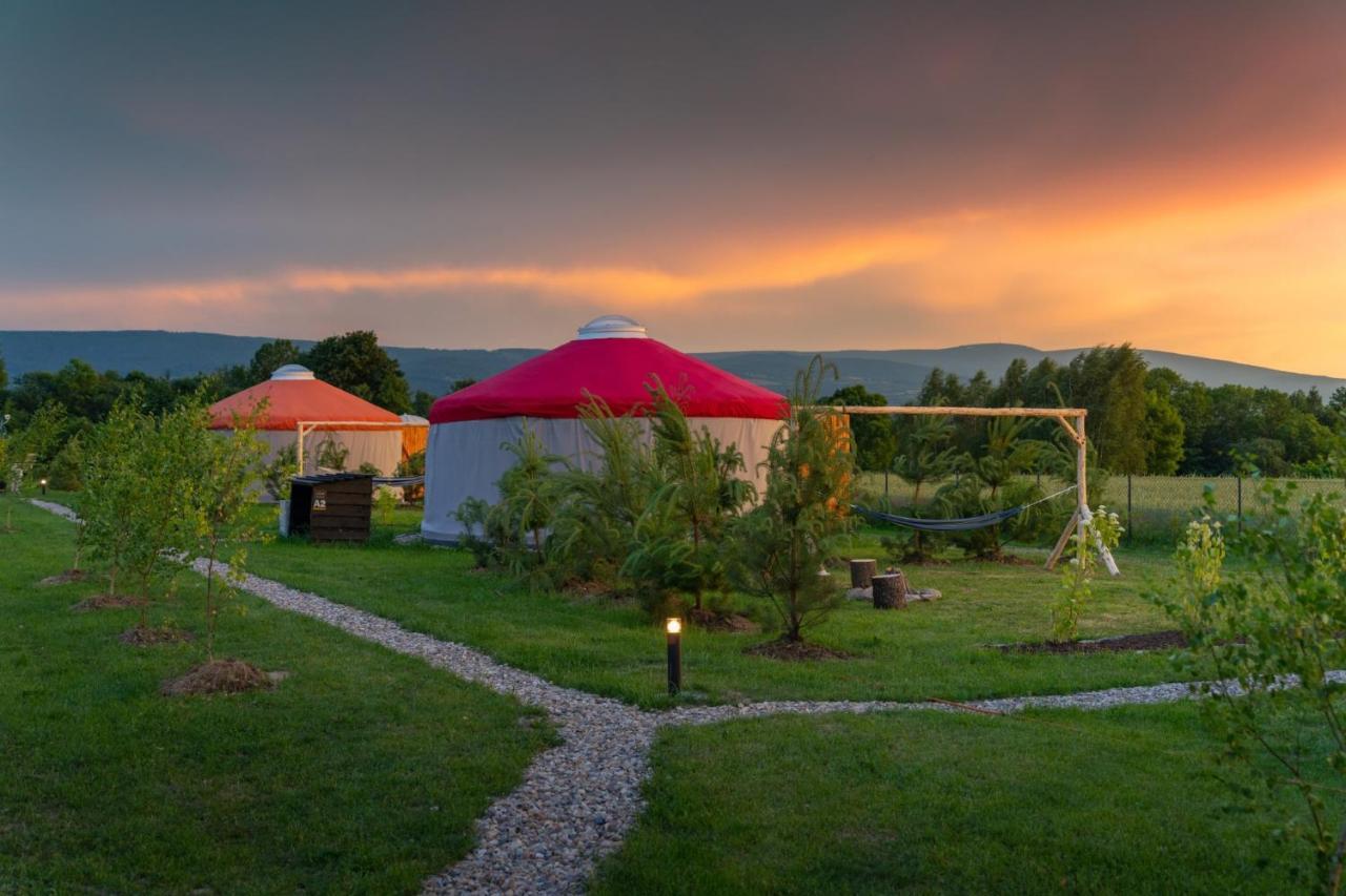 Izera Glamping Adults - Luksusowe Jurty&Spa Gajowka  Екстериор снимка